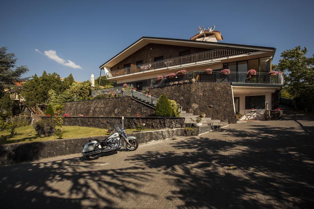 Etna Hut Bed & Breakfast Nicolosi Ngoại thất bức ảnh